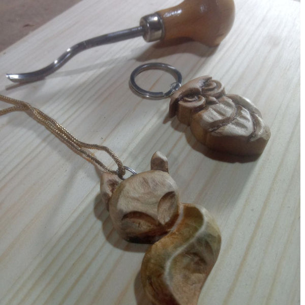 Intaglio del legno - Realizzazione di un monile: Nozioni teoriche e applicazioni pratiche