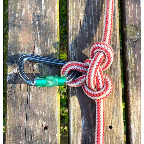 Nodi da Campo: Strumenti semplici per un campeggio senza stress